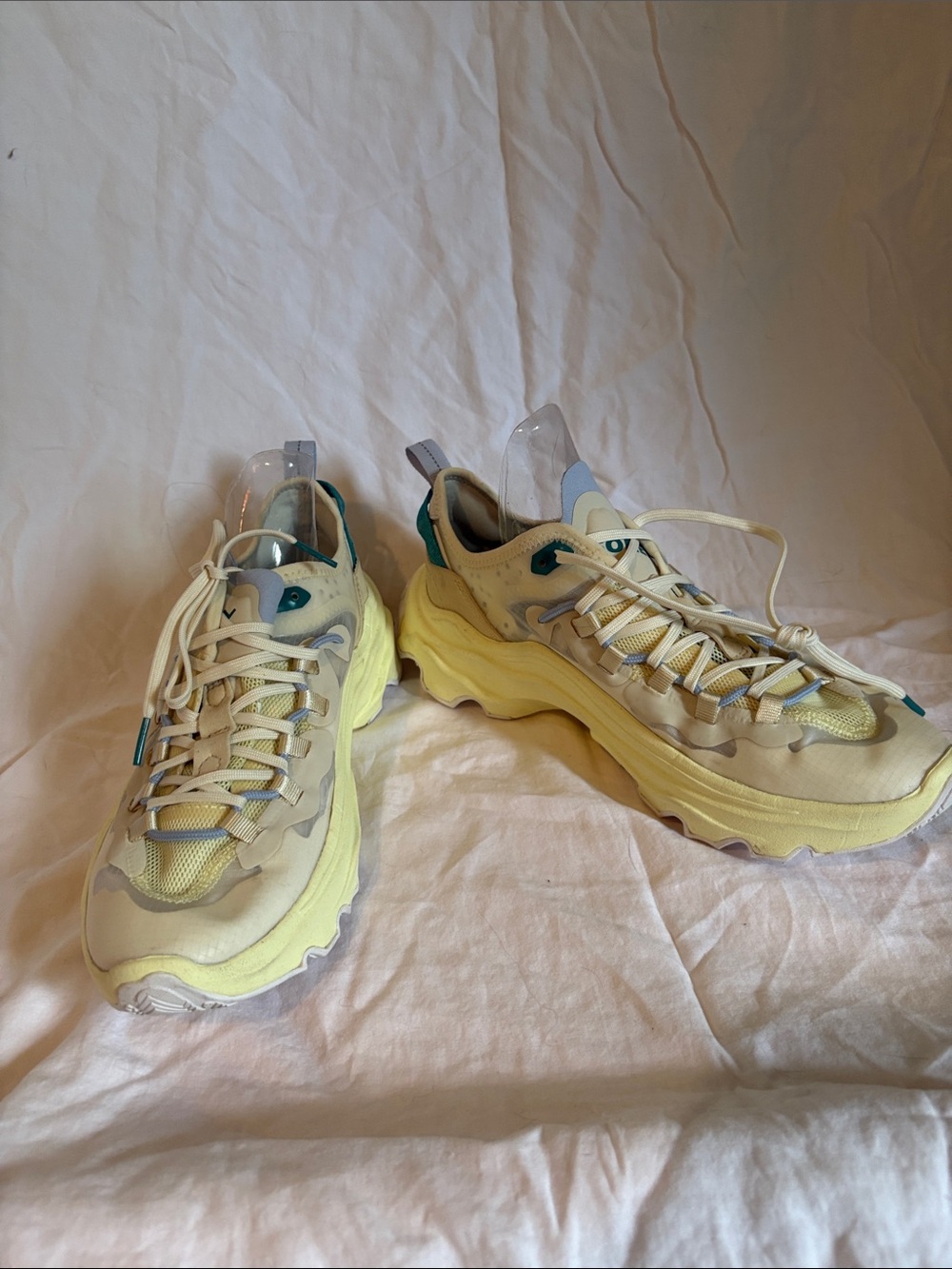 Sorel Women’s Cream and Yellow Kinetic Breakthru Teck Lace Running Shoes